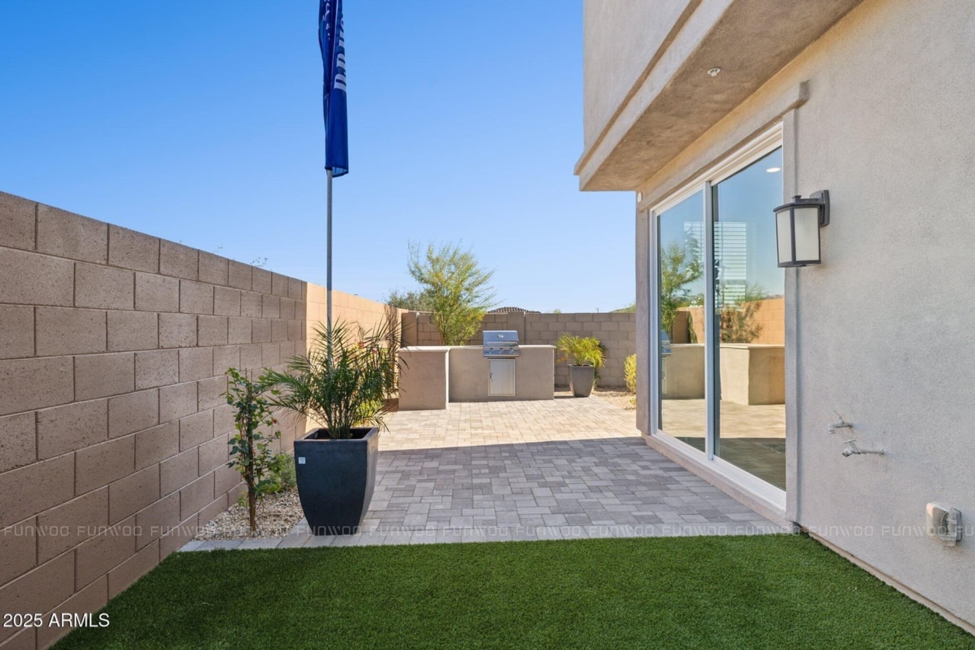 亞利桑那州鳳凰城｜北區新世代生活居所 slide