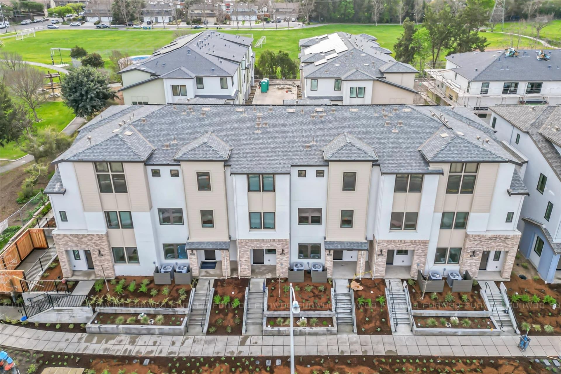 https://cdn.funwoo.com.tw/listing/building/95a0d68d-92a2-492c-8d79-eb92c3ca3a94